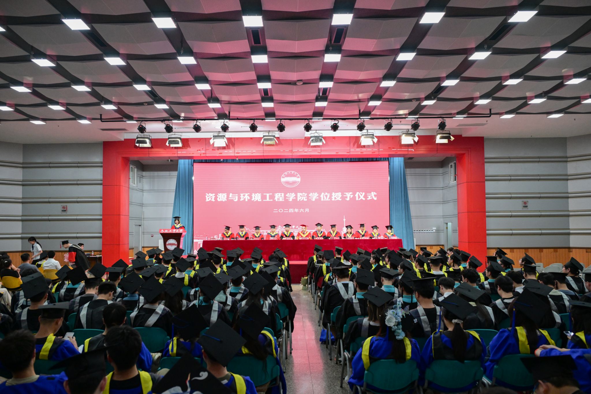 JINNIAN金年会举行2024届合肥校区毕业生学位授予仪式